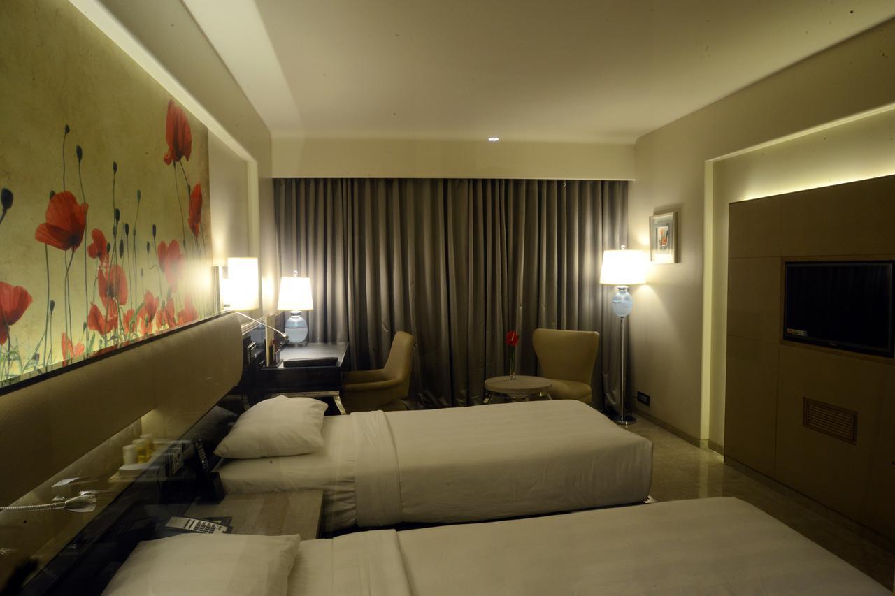 Sai Palace Grand, Malad 뭄바이 외부 사진
