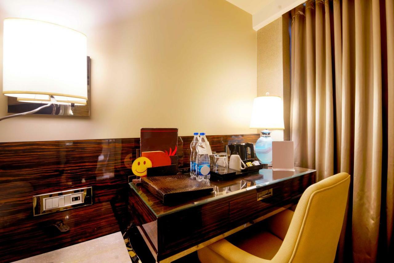 Sai Palace Grand, Malad 뭄바이 외부 사진